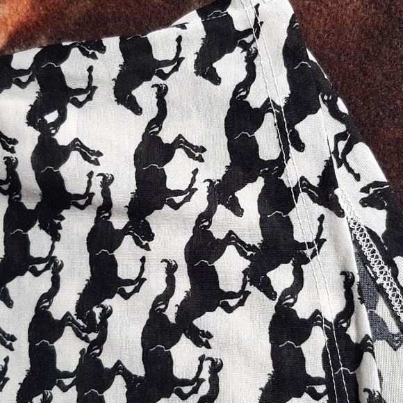 H&M 3/4 Sleeve Running Horses Blouse - Picture 2 of 5